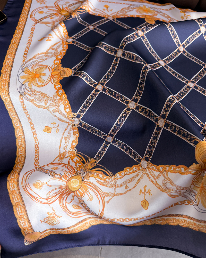 ブルークラシックチェーンプリントスクエアシルクスカーフ女性カ - Face Scarf Mask のレビューと価格