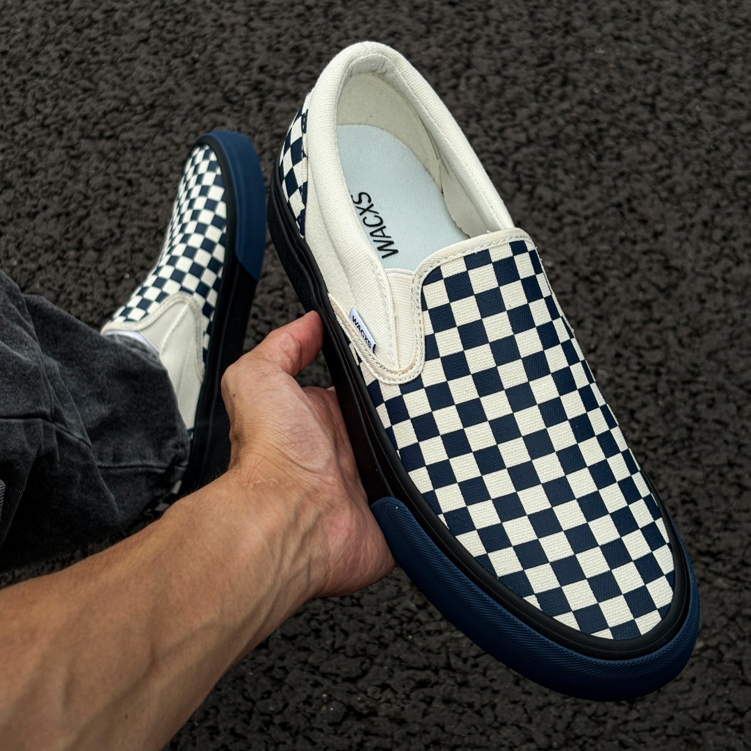 青白のチェッカーボード柄スリッポン、黒いアウトソール、レトロ - Adidas Shoes Superstar のレビューと価格